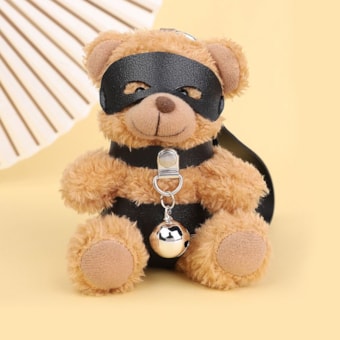 Chaveiro de Ursinho com Vestimenta Harness Sadomasoquista e Guizo