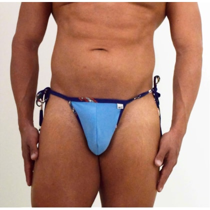 SD Clothing - Fio Dental Azul com Tiras Estampadas Ousado e Moderno